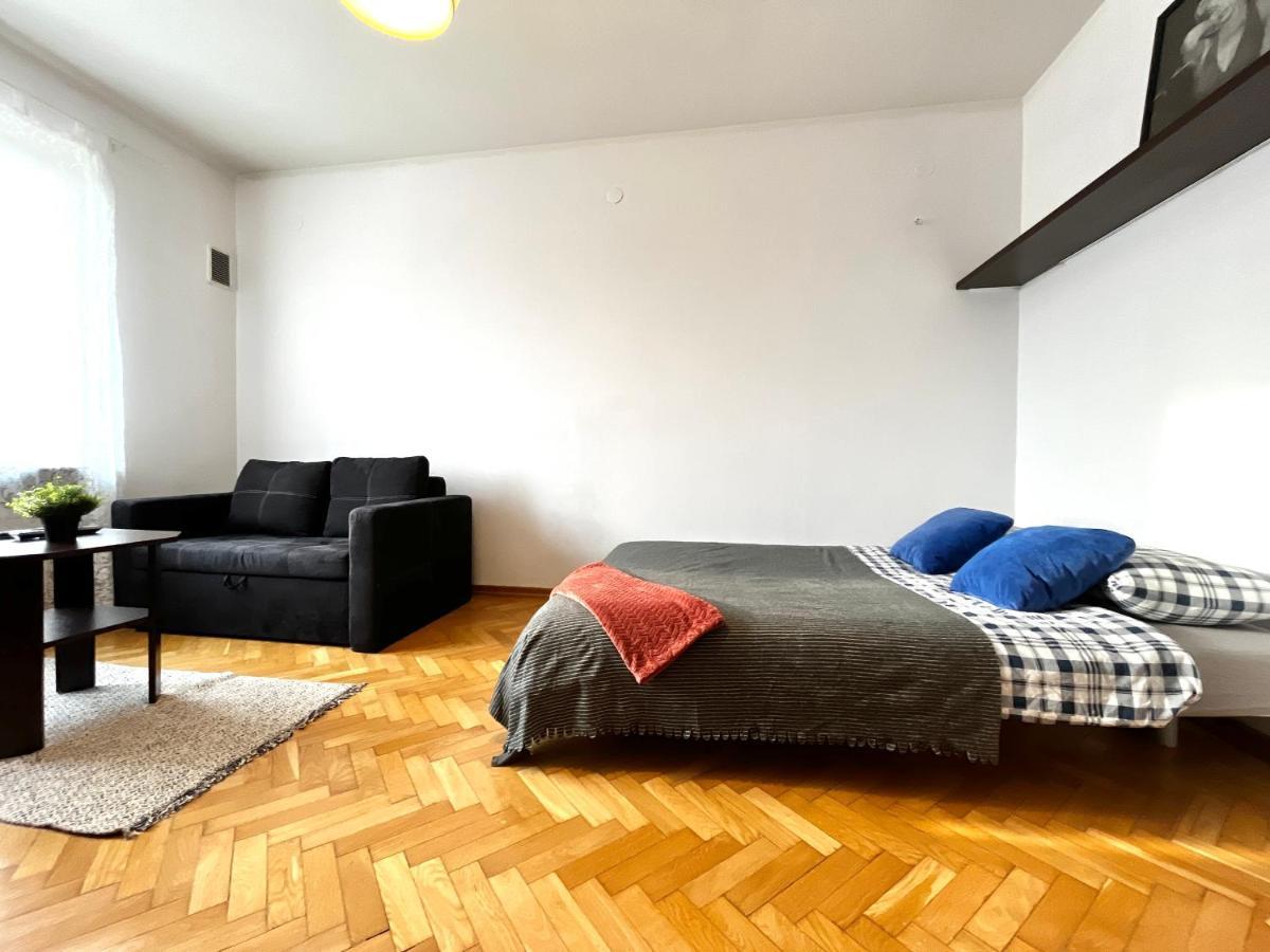 Old Town Apartment คราคูฟ ภายนอก รูปภาพ